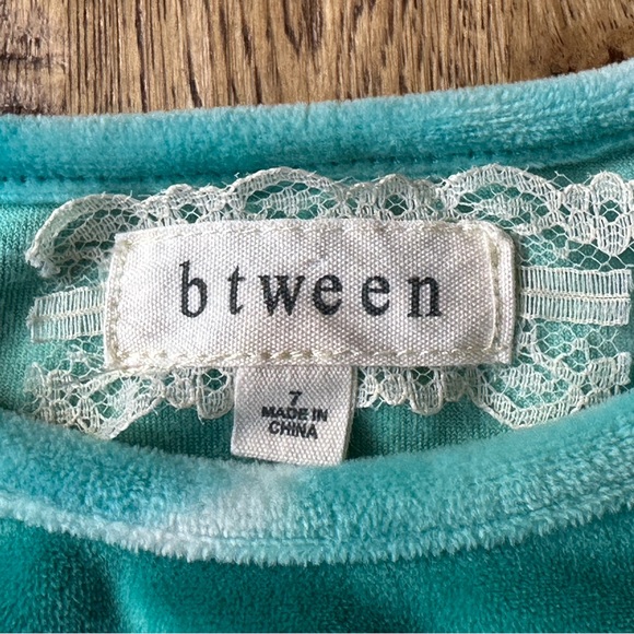 Btween Velour Tie Dye Marching Set size 7 - Picture 3 of 11